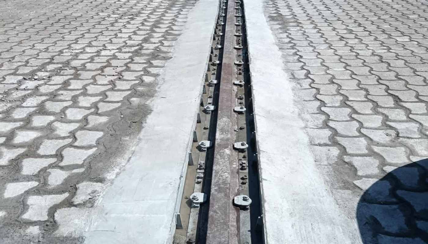 Terminal de contenedores del muelle Reina Sofía