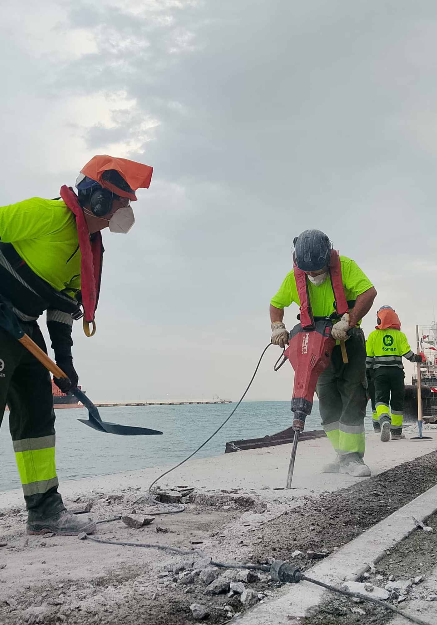 Reparación del cantil del Muelle Este de Isla Verde Exterior