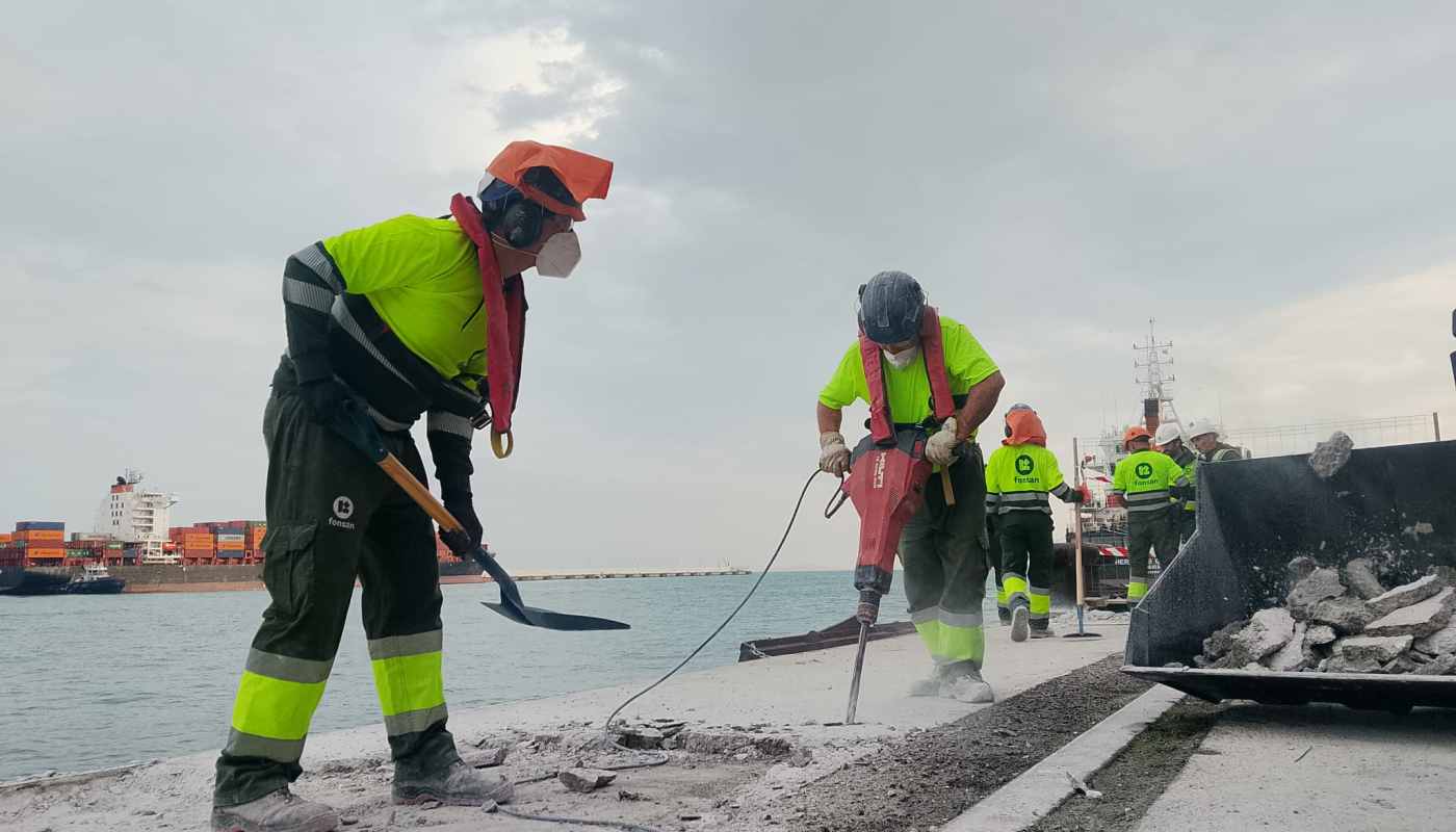 Reparación del cantil del Muelle Este de Isla Verde Exterior