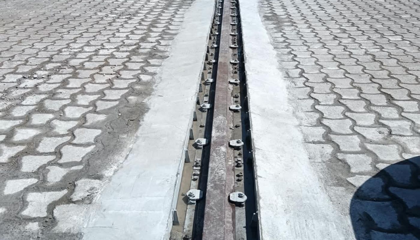 Terminal de contenedores del muelle Reina Sofía