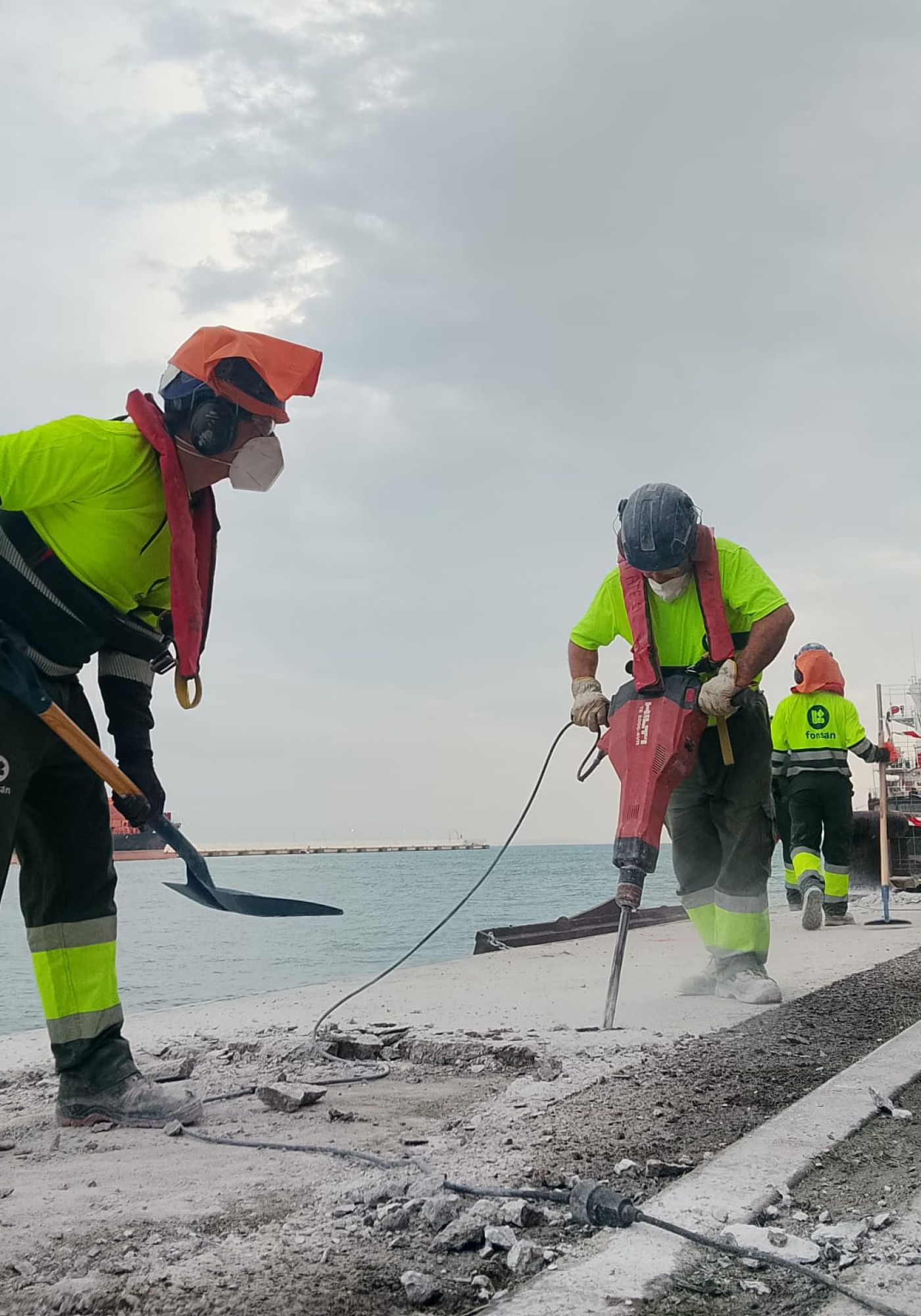 Reparación del cantil del Muelle Este de Isla Verde Exterior